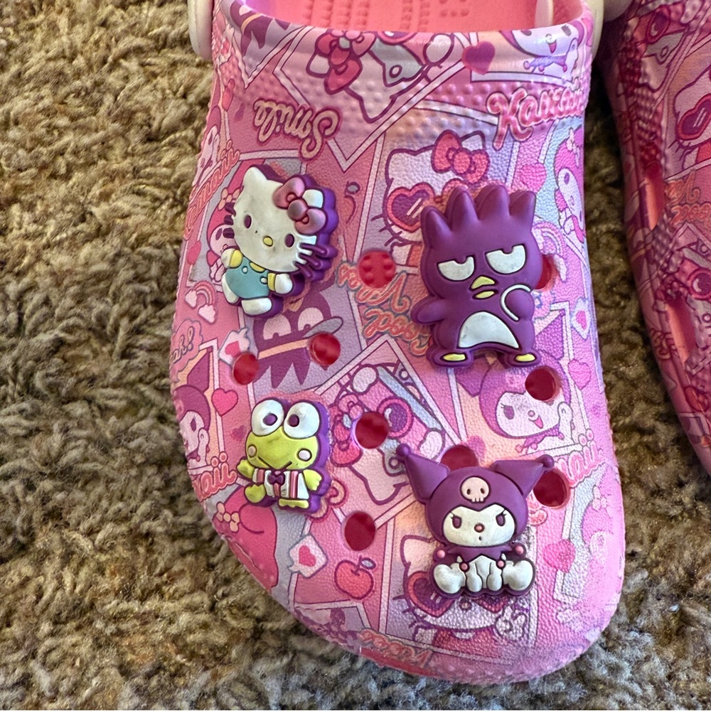 Hello kitty crocs - Picture 11 of 13